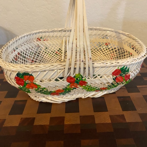 Vintage Daddy’s Duck Handwoven Hand Painted Basket Red Green Floral 8”W x 8”H - Picture 10 of 15